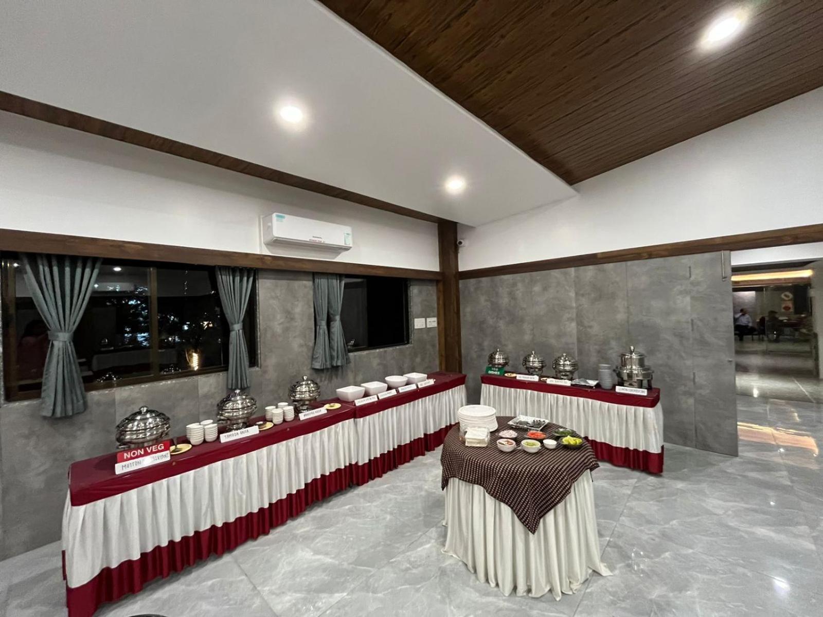Hotel Opal Colhapur Exterior foto